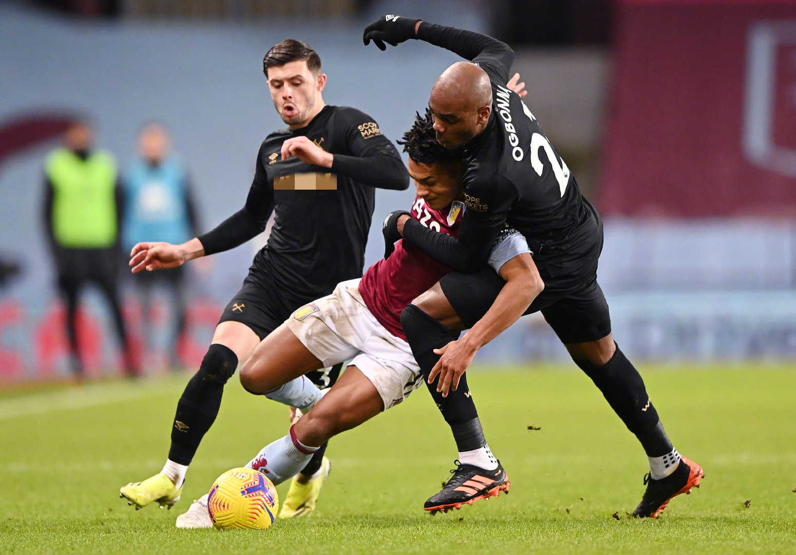 时刻更为冷 时刻更为冷